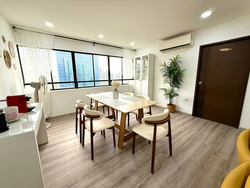 Lucky Plaza (D9), Apartment #572770161